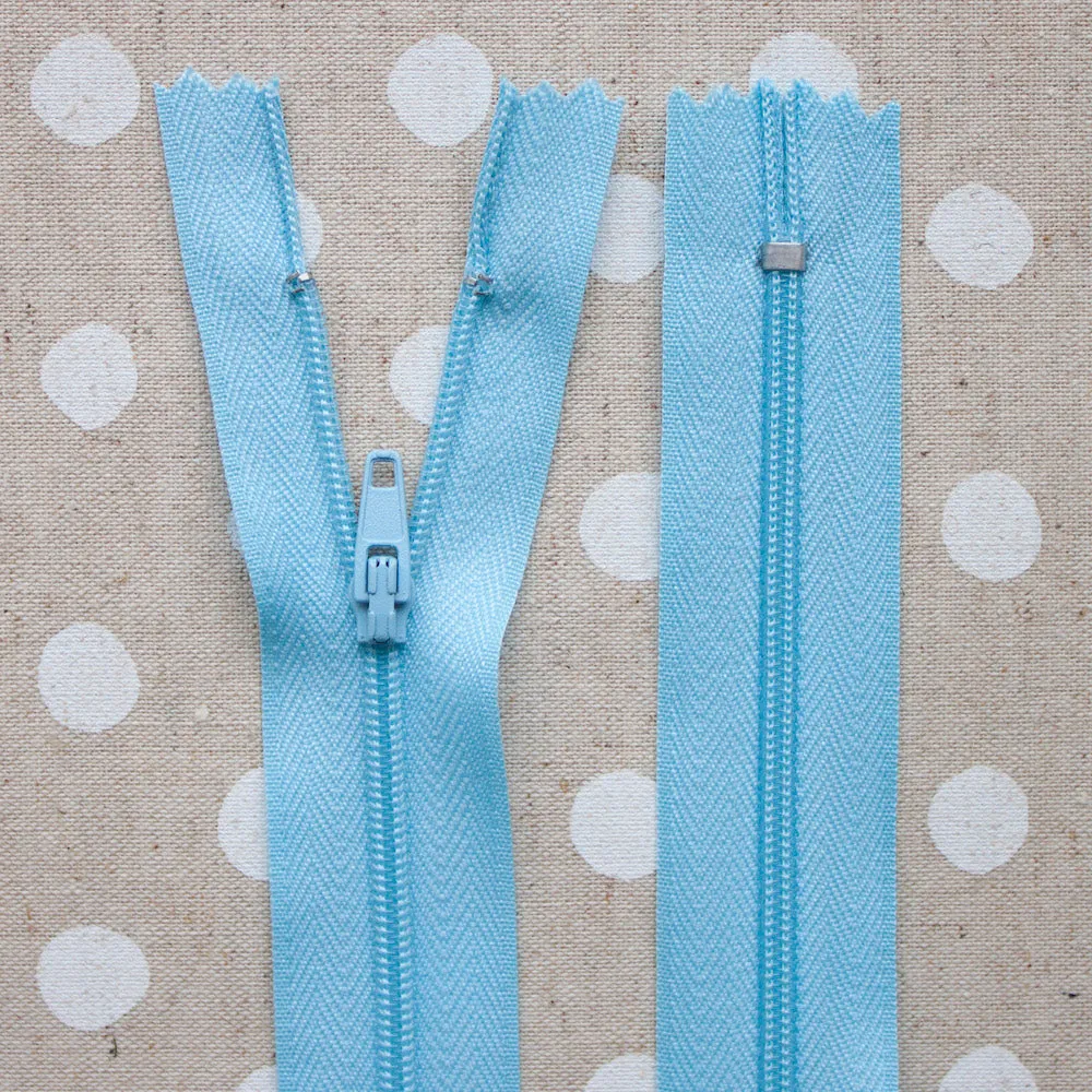 7" (18cm) Zip