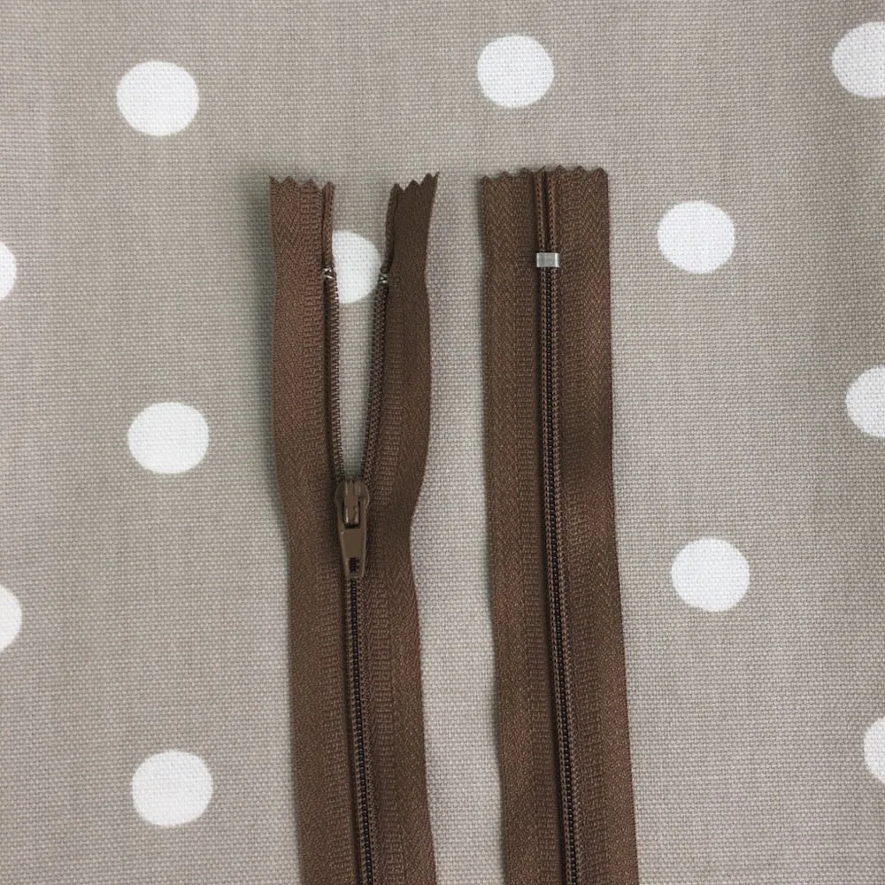 7" (18cm) Zip