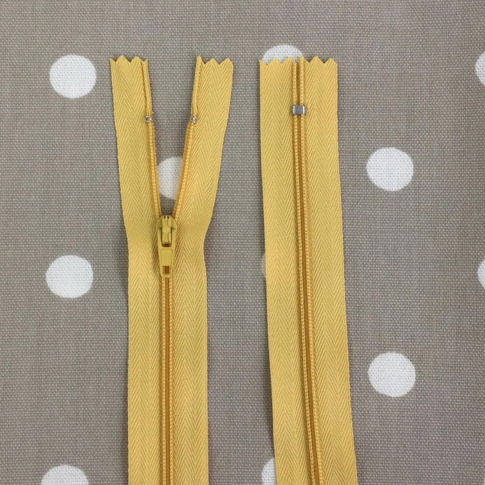 7" (18cm) Zip