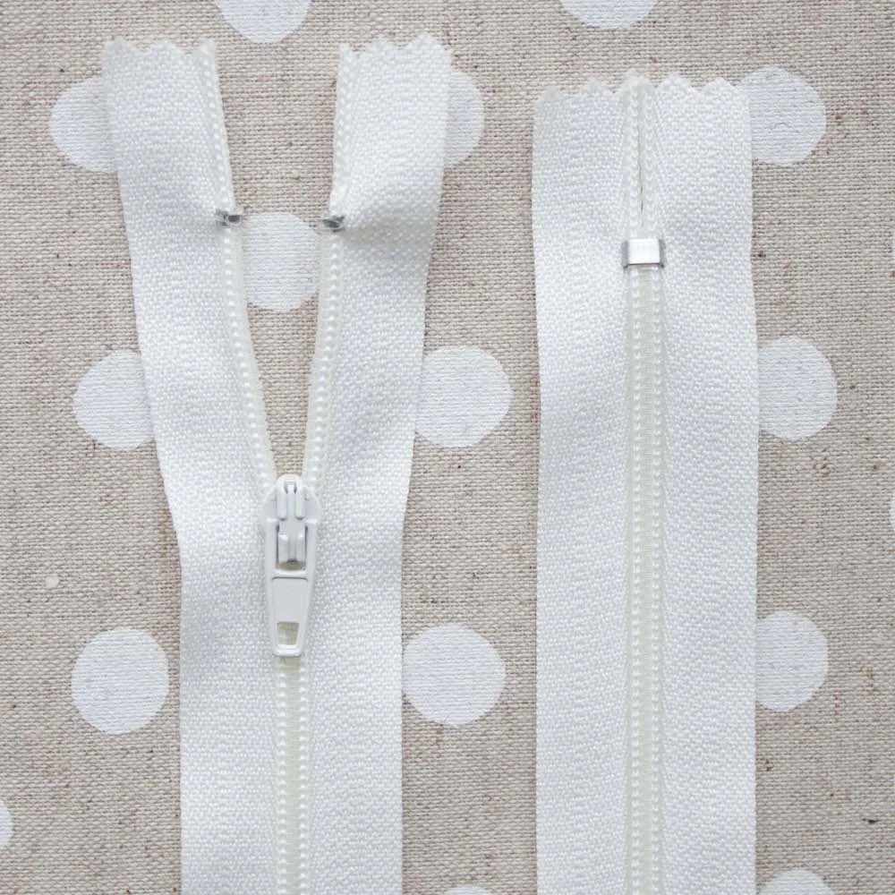 7" (18cm) Zip