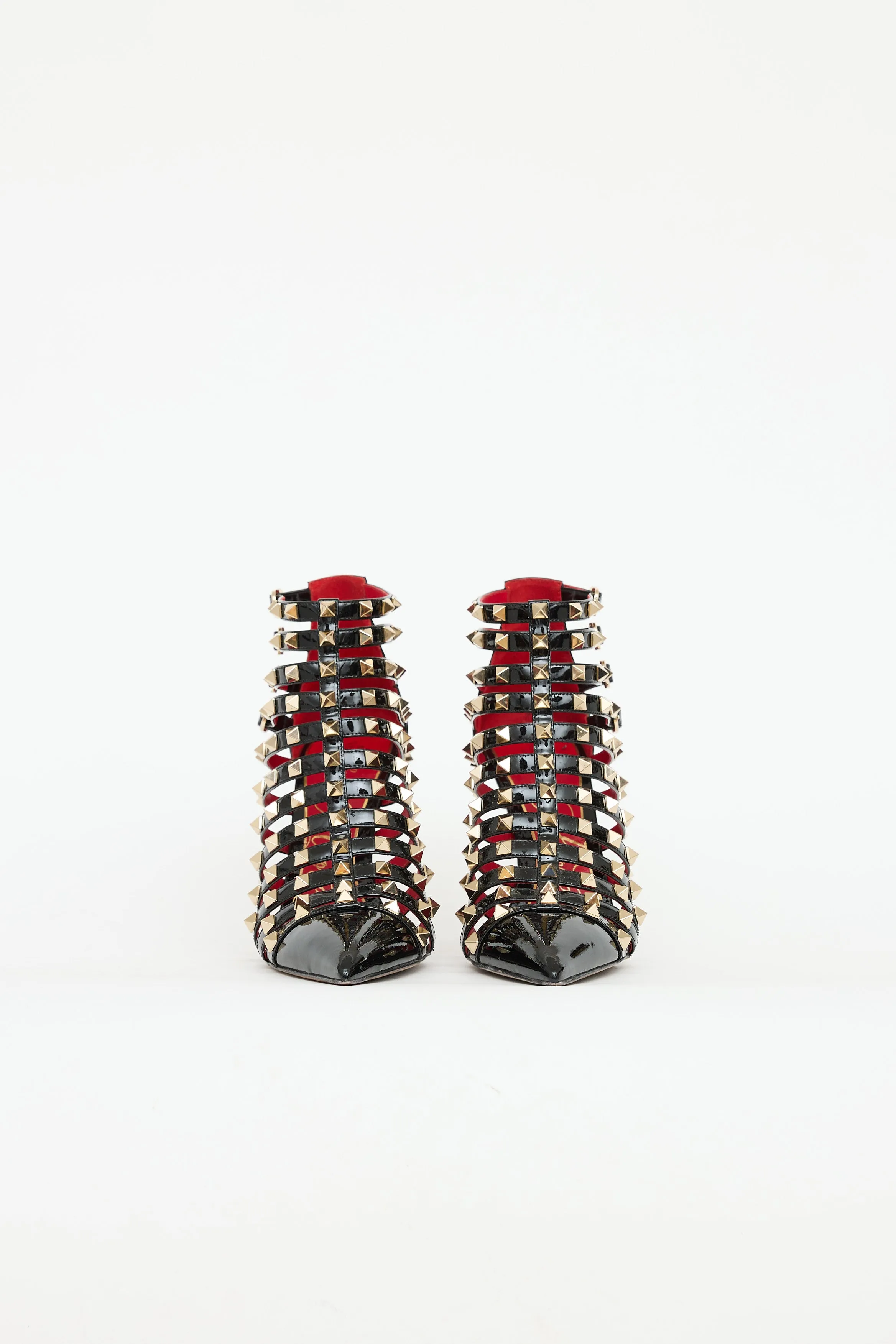 Alcove Caged Pump