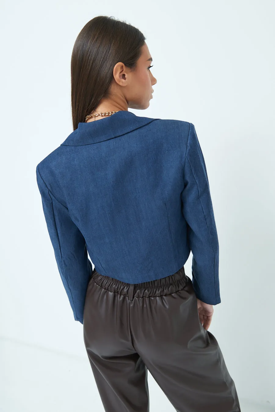 Classic cropped denim jacket with button-up closure wholesale