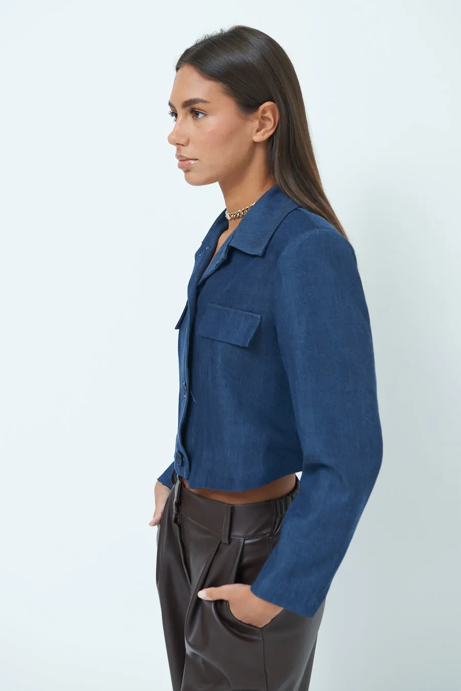 Classic cropped denim jacket with button-up closure wholesale