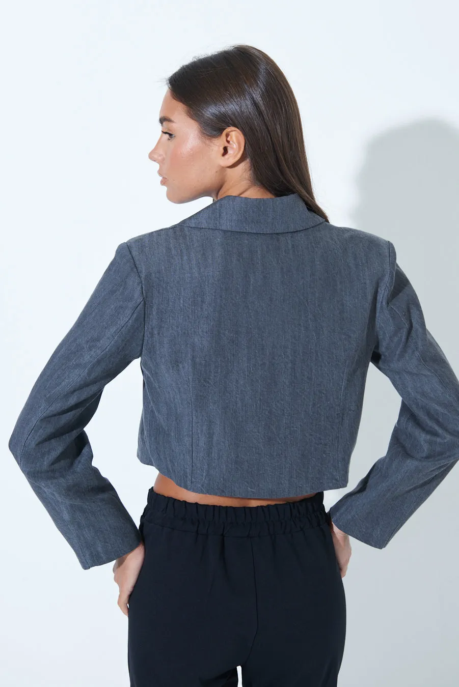 Classic cropped denim jacket with button-up closure wholesale