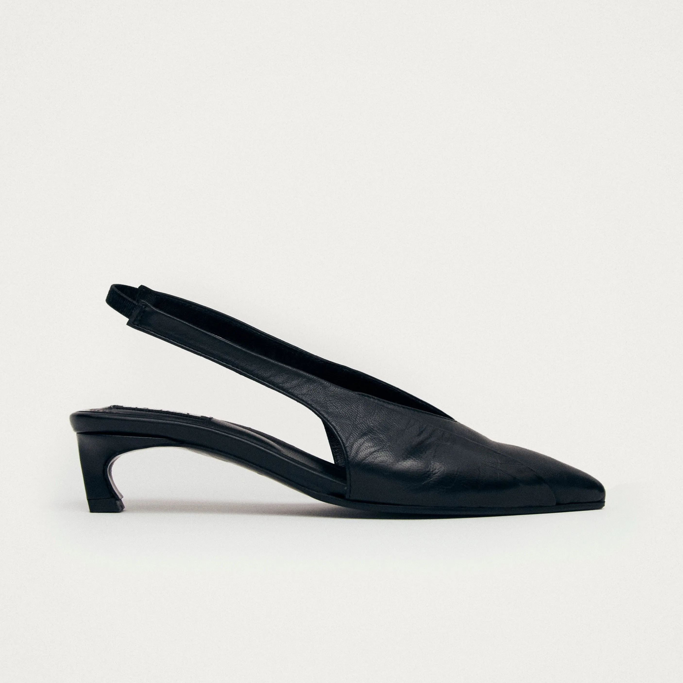 Evadne Black Leather Pumps