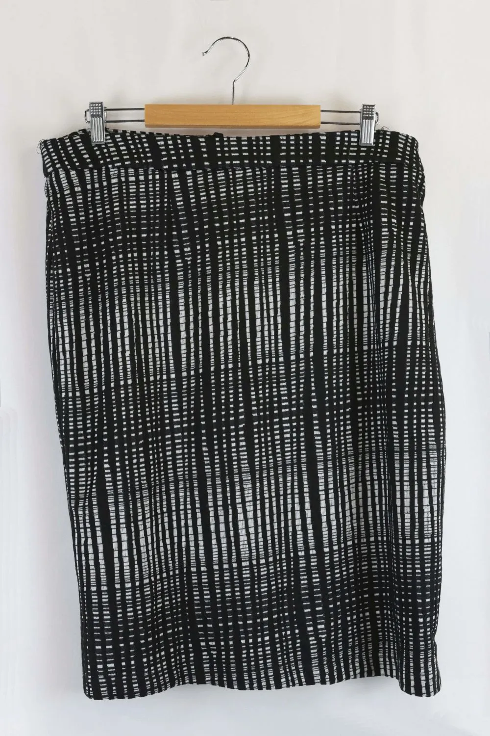 Liz Jordan Black And White Skirt 16