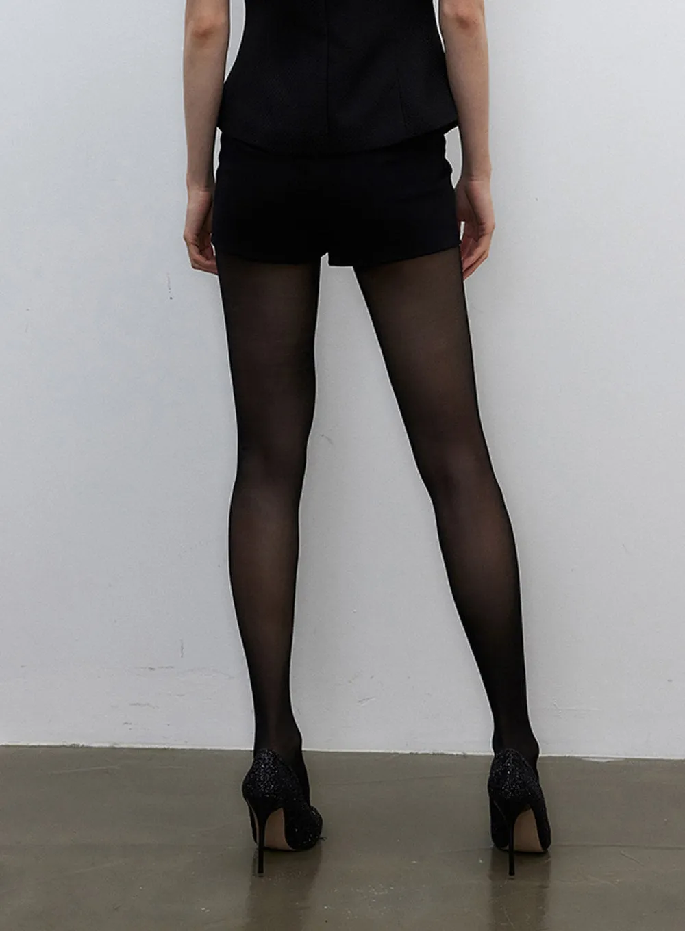 Slim Fit Shorts IY326